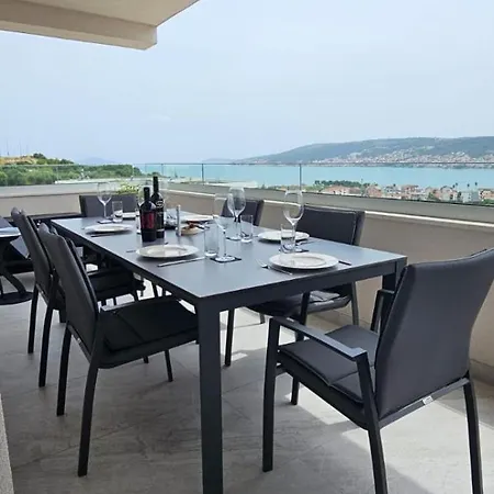 Dii Luxury Apartment *